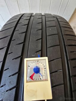 Zánovní letní Nexen 235/55/18 kompletní pěkná sada - 7