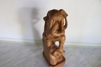 Soška myslivec lov lovec hon dřevo (725A) - 7