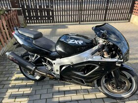 Kawasaki ZXR 750 - 7