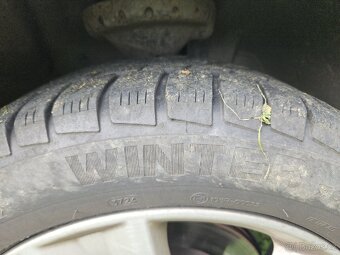 3 zimní pneu Vraník 215/55 R17 na dojetí, volat - 7
