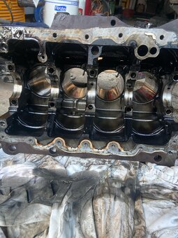 Blok motoru 1.9TDI BLS - 7