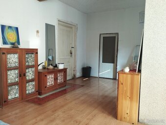 Prodám velký dům původně bytový - 7