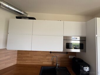 🏡 Moderní kuchyň IKEA – bez pracovní desky a spotřebičů - 7