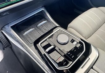 BMW i7, xDrive60 / stav nového vozu - 7