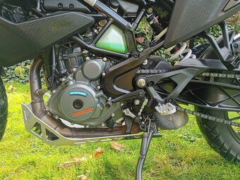 KTM 390 Adventure – r.v. 2021, v provozu od 2022, 7 800 km - 7