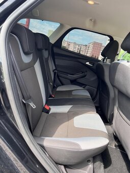 Ford Focus, Turnier Champions Edition 2.0 - 7