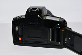 Canon EOS 100 (Canon Zoom lens EF 35-105mm) - 1981 - 7