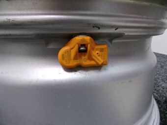 Alu kola BMW 8x17 ET30 5x120x72,5 - 7