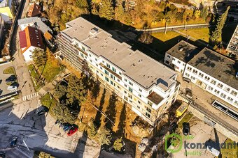 Prodej bytu 2+kk s balkonem a venkovním parkovacím místem - 7