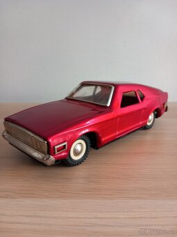 Prodám plechový model auta FORD MUSTANG MACH I - 7