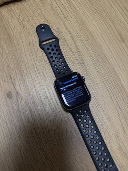 Apple Watch 6 44 mm Nike - 7