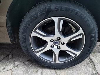 VOLVO XC 60 AWD D5 - 7