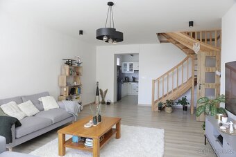 Prodej rodinného domu 147 m², pozemek 595 m² Horky - 7