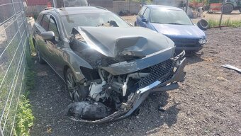 Prodám havarovanou Mazda 6, nafta 135kw, r.v. 2019 - 7