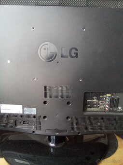 TELEVIZOR LG - 7