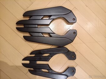 Prodám doplňky na Yamaha Raider XV 1900 - 7