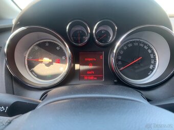 Opel Astra 2011 - 7