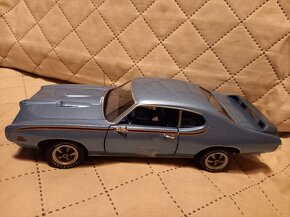 Pontiac GTO Judge MCACN 1969 Autoworld 1:18 - 7