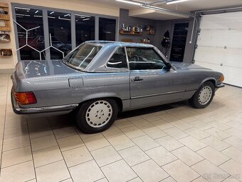 Mercedes-Benz 560 SL - 7
