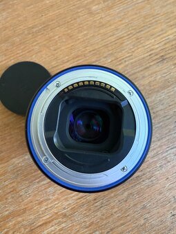 Zeiss Batis 18 mm f/2,8 pro Sony E, jako nové, komplet - 7