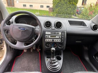 Ford Fiesta 1.3i (51 kW), r. 2004 – STK 3/2026, zimní kola - 7