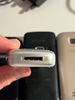 4x Mobily Telefony, pro sbiratele, Nokia, Samsung - 7