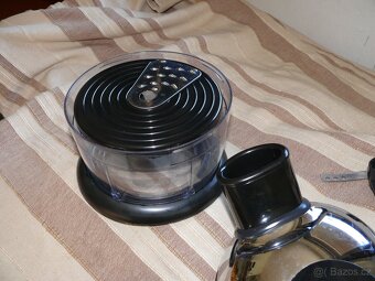 Nabízím kuchynský robot - 7