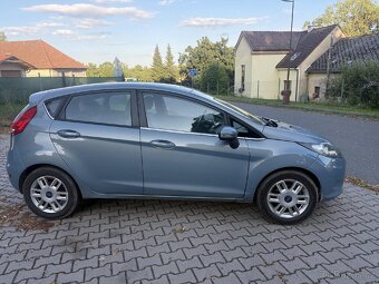 Ford Fiesta 1.3i - 7