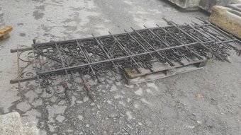 Starý železný plot, plotové dílce, 12bm - 7