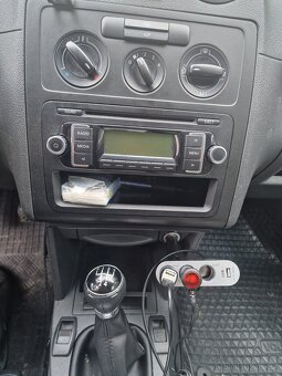 VW Caddy 2.0 SDi 2 dvoumistná - 7
