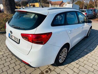 KIA Cee'd II Combi 1.6 GDi Comfort Plus SW - 7