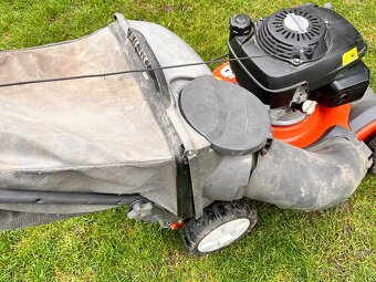 Travní benzínová sekačka Husqvarna - 7