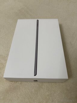 IPad 8 generace vesmírně šedá - 7