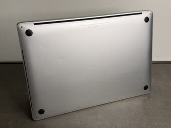 MacBook Pro 15'' 2017 / i7 / 16GB / 512GB SSD / Silver - D - 7