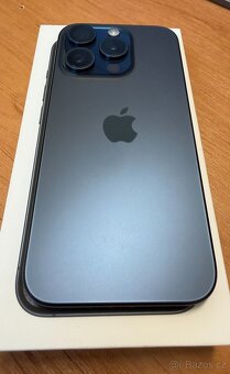 Apple iPhone 15 Pro 128GB modrý titan - 7