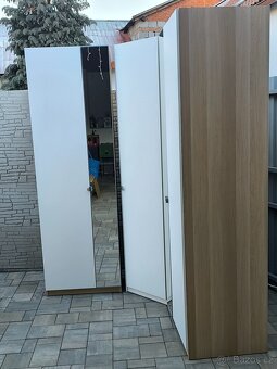 Prodám rohovou šatní skříň PAX - 7