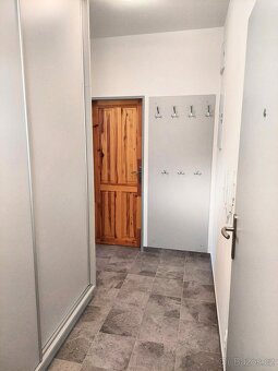 Pronájem bytu 2+kk, 43m2, Sládkova ul., Hradec Králové - 7