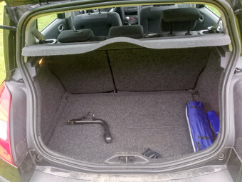 Renault Megane GT 2.0 dci 110 kW - 7