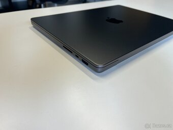 Prodám Apple MacBook Pro 14” (2023) – M3 Pro, 18GB RAM,512GB - 7