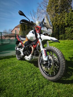 Moto Guzzi V 85 TT Evocative Giallo Mojave (2022) nádherná, - 7