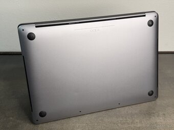 MacBook Pro 13'' 2020 / i5 16GB / 512GB SSD / Space Gray - - 7