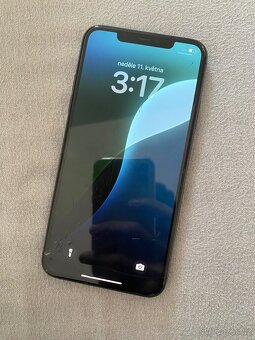 iPhone 11 Pro Max 64 GB - Top stav - 7