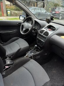 Rezervace Peugeot 206 2005 rv 104000 km - 7