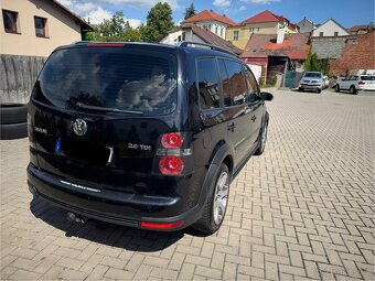 Volkswagen Cross Touran 2.0 TDI 103 kW - 7