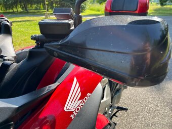 Honda VFR 800 X Crossrunner, serviska - 7