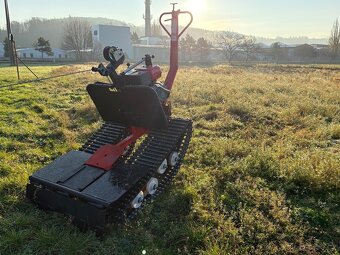 Železný kůň Husqvarna, motor 13 HP - 7