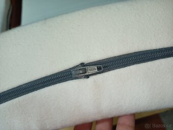 Prodám 2 x hezké postele z masivu 90 x 200 cm - 7