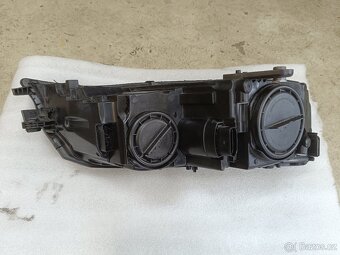Levý přední světlomet škoda Octavia III facelift - 7