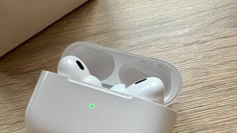 Apple AirPods Pro (2.generace)2022 MagSafe pouzdro s USB C. - 7