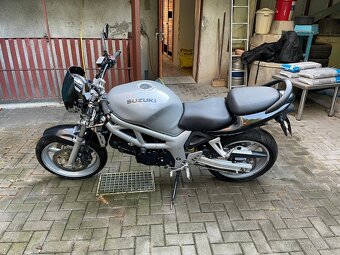 Suzuki SV650N - 7